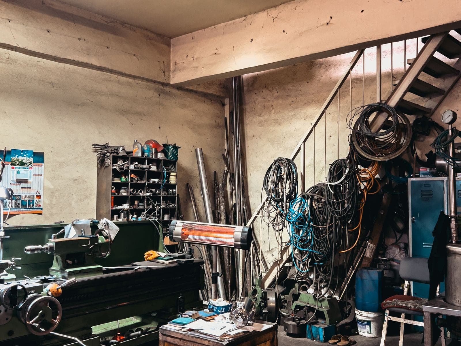 Caves, greniers, garages et box